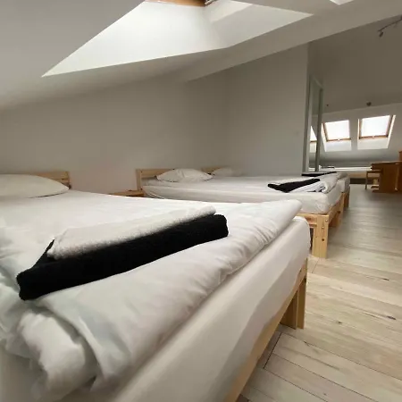 Kleine Schoene Doppelhaushaelfte Apartment *