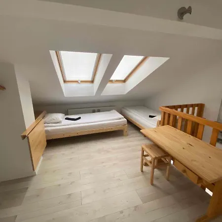 Kleine Schoene Doppelhaushaelfte *