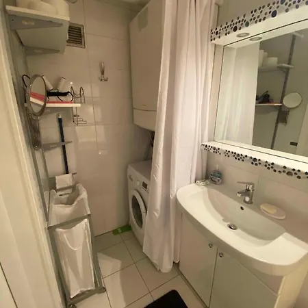 Kleine Schoene Doppelhaushaelfte Apartment Czestochowa