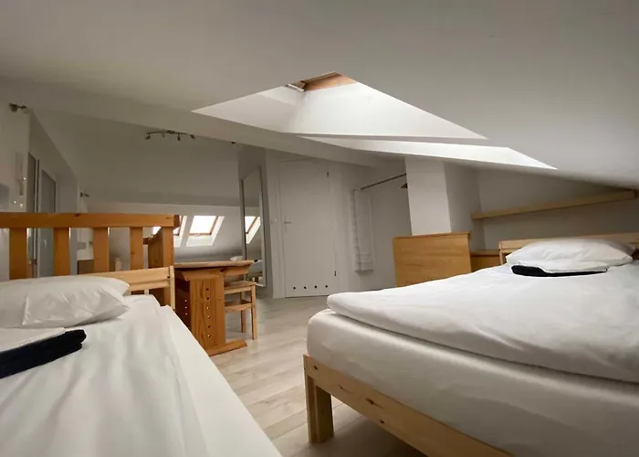 Appartement Kleine Schoene Doppelhaushaelfte Częstochowa