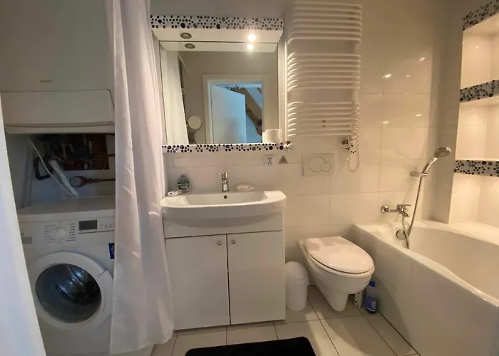 דירה Kleine Schoene Doppelhaushaelfte צ'סטוצ'ובה