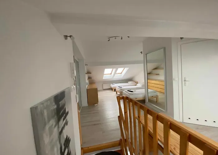 Kleine Schoene Doppelhaushaelfte Częstochowa