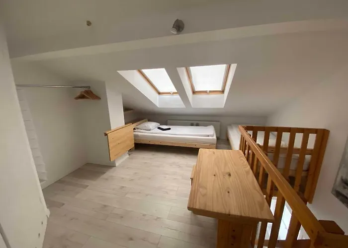 Kleine Schoene Doppelhaushaelfte