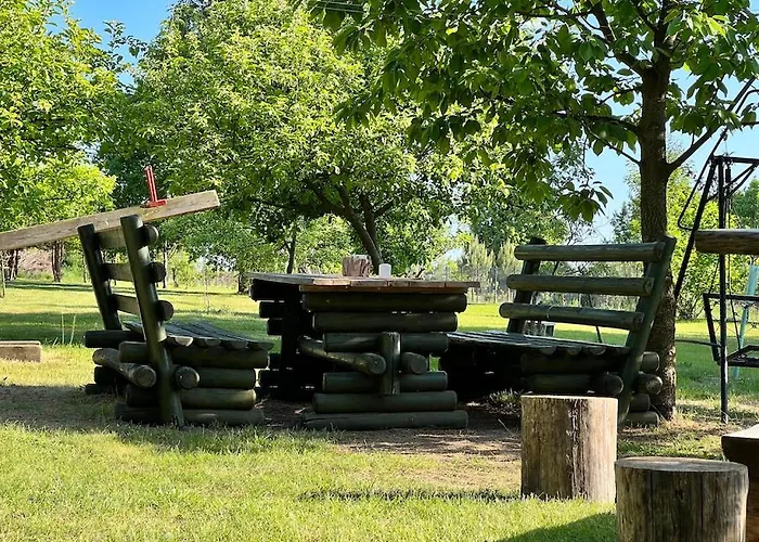 Kleine Schoene Doppelhaushaelfte * צ'סטוצ'ובה